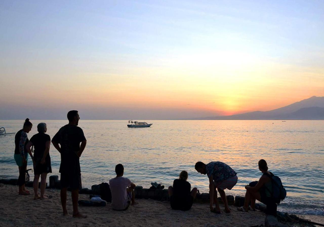 The Rabbit Tree Hostel Gili Meno Εξωτερικό φωτογραφία